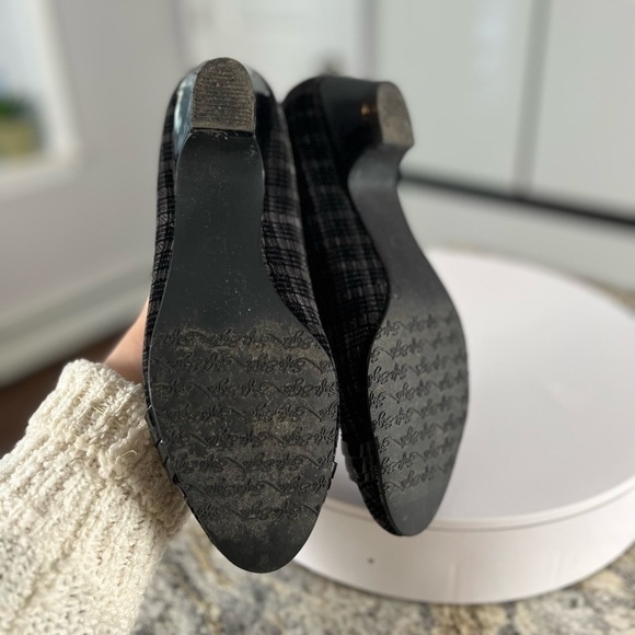 𝅺hush Puppies Soft Style Memory Foam Plaid Velour Pump Heels With Buckle Size 8 - Picture 4 of 10